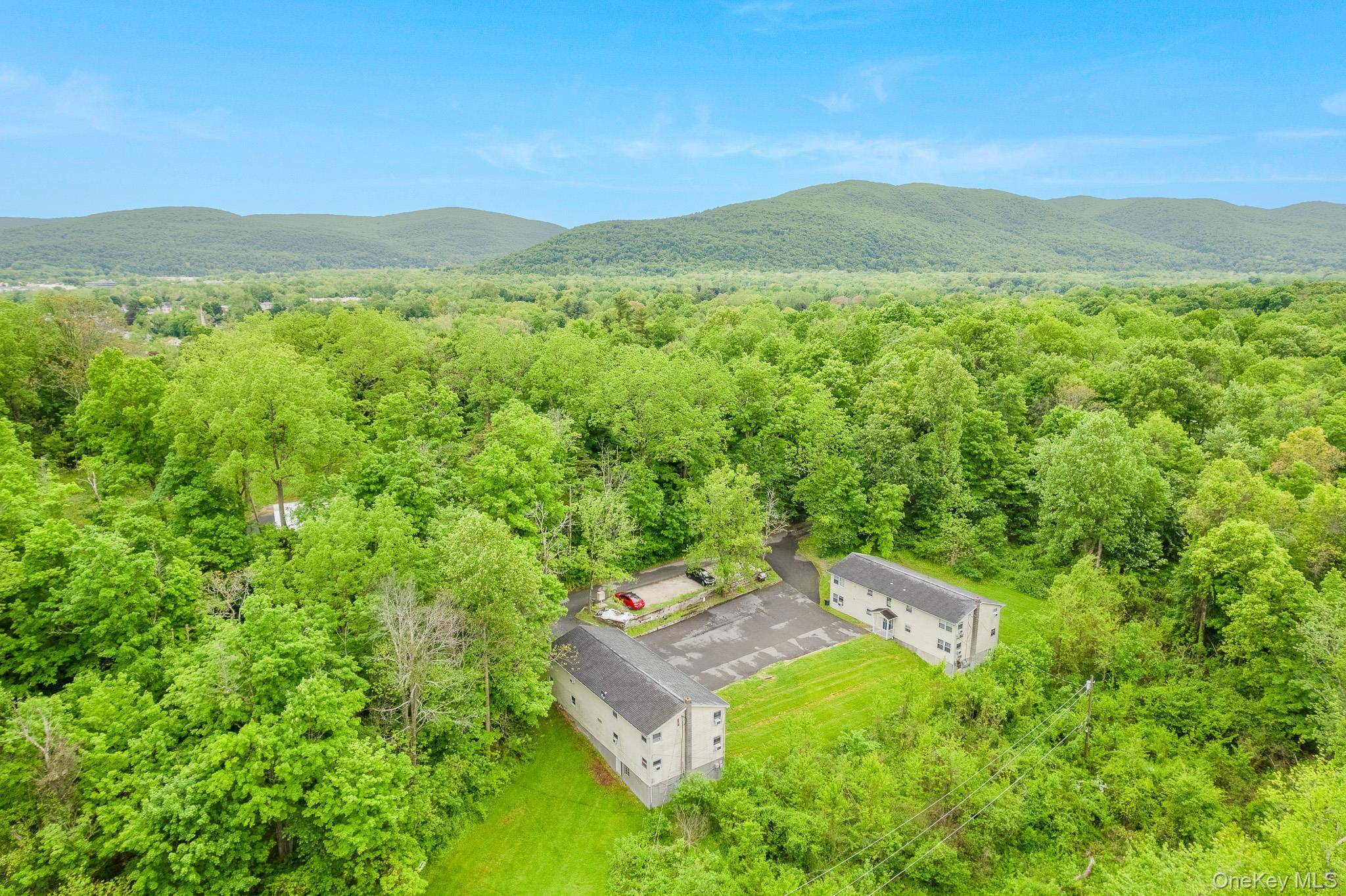 4-8 Donlo DR, Fishkill, NY 12524
