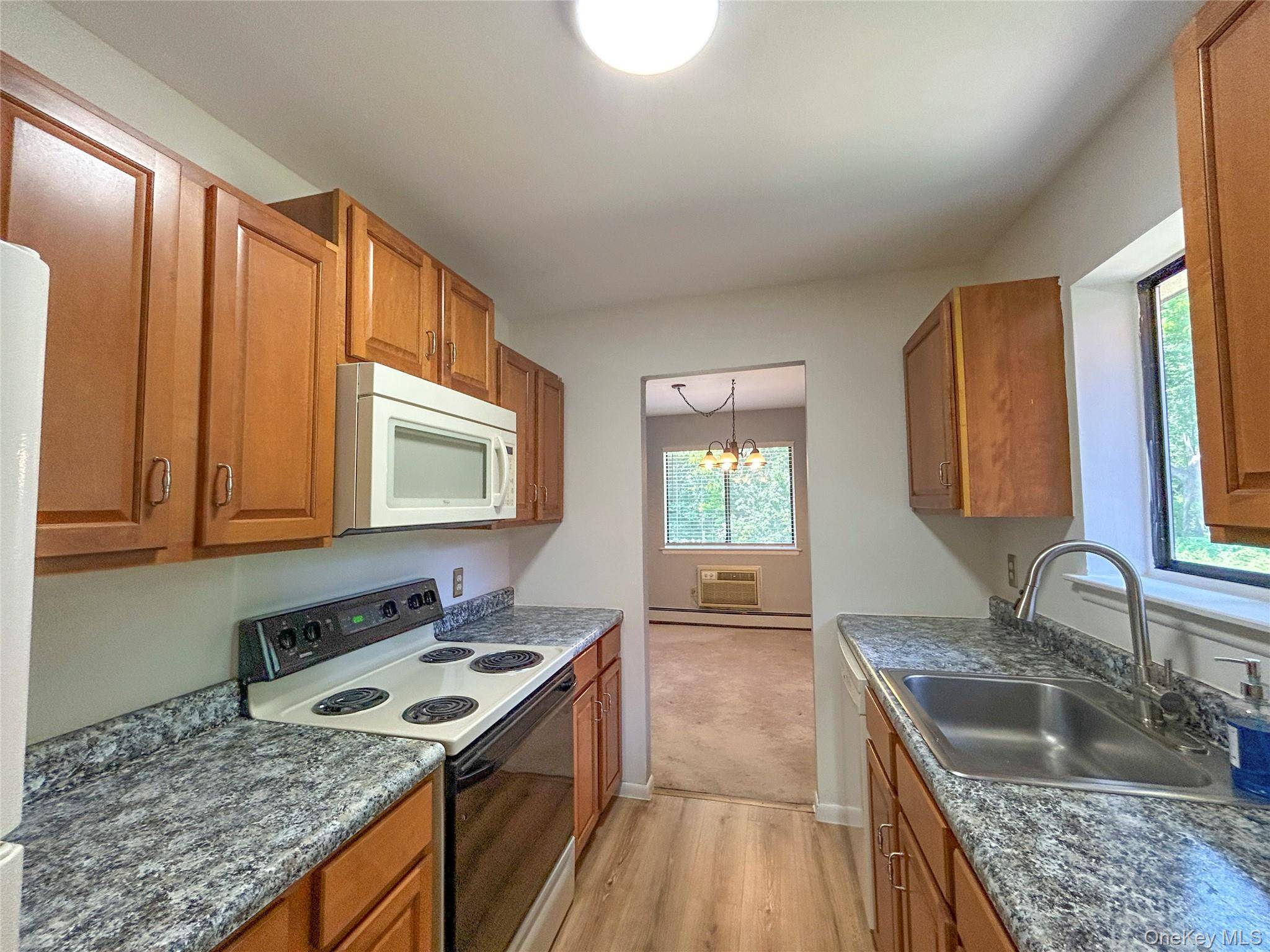 5 Loudon DR #9, Fishkill, NY 12524