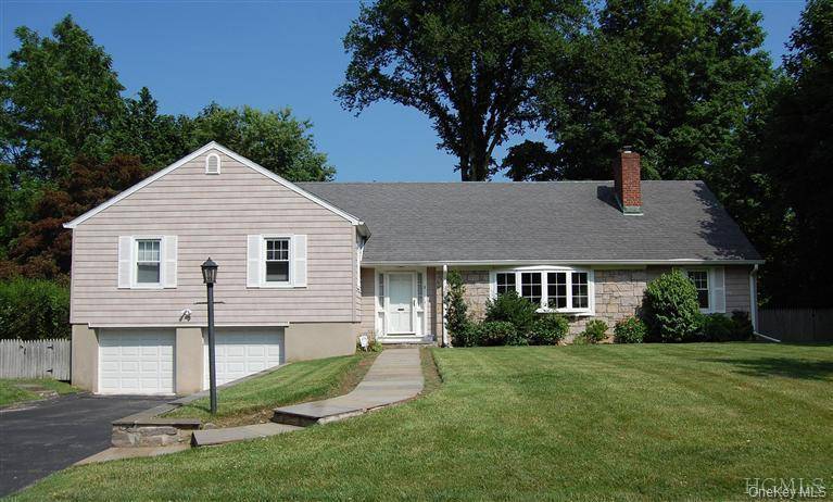 6 Oakstwain RD, Scarsdale, NY 10583