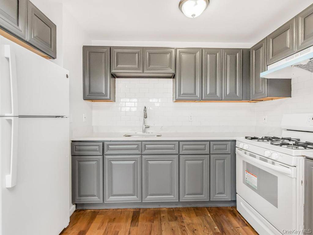 3545-3547 Carlisle PL, Bronx, NY 10467
