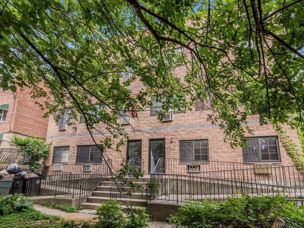 3545-3547 Carlisle PL, Bronx, NY 10467