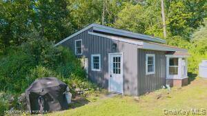 884 Camby RD, Millbrook, NY 12545