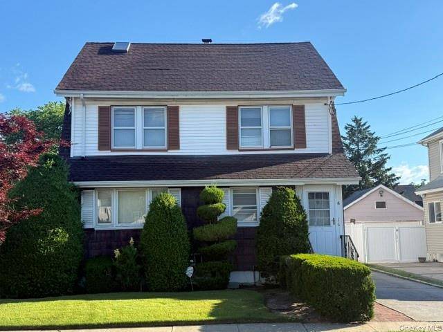 6 Wilson ST, East Rockaway, NY 11518