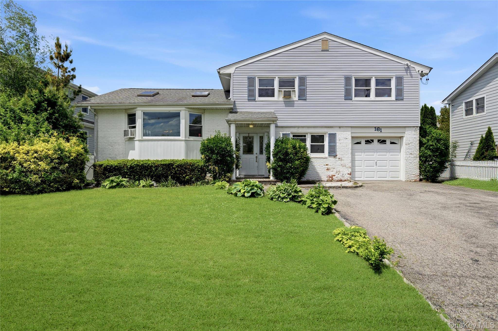 161 Sunset RD, Massapequa, NY 11758