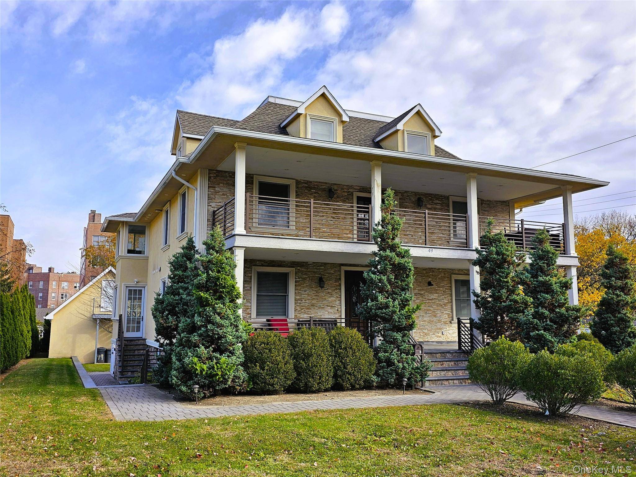 49 Greenridge AVE, White Plains, NY 10605