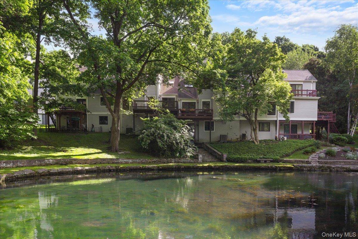 6 Harriman Keep RD #6, Irvington, NY 10533