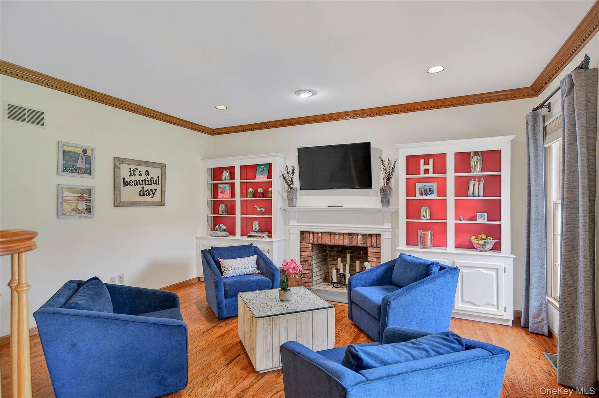 7 Huntington Connecticut LN, New Fairfield, CT 06812