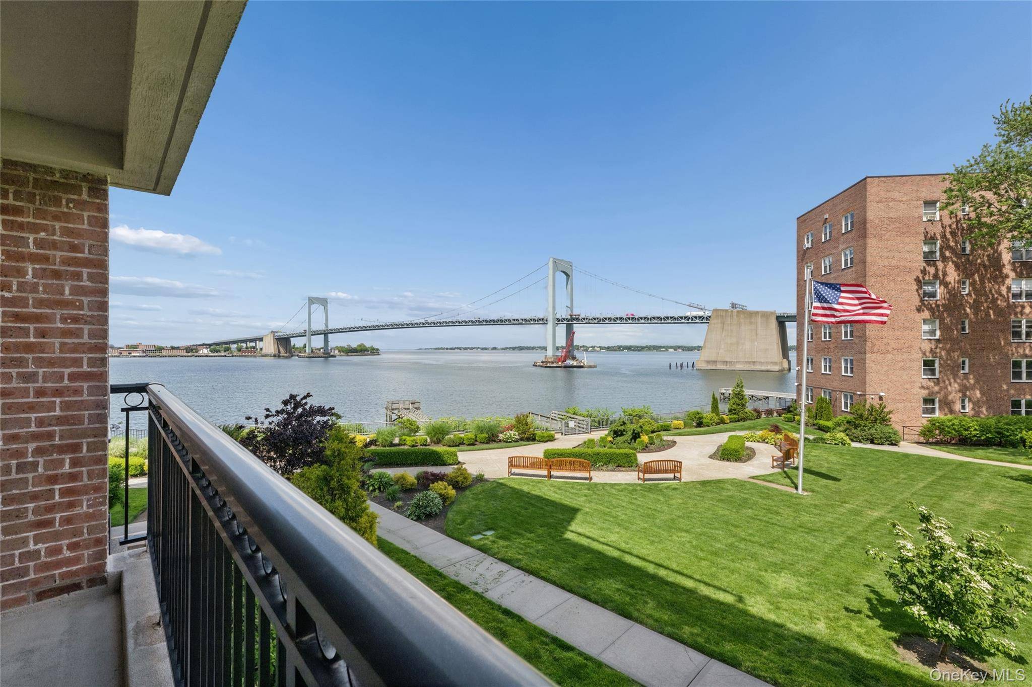 162-21 Powells Cove BLVD #2R, Beechhurst, NY 11357