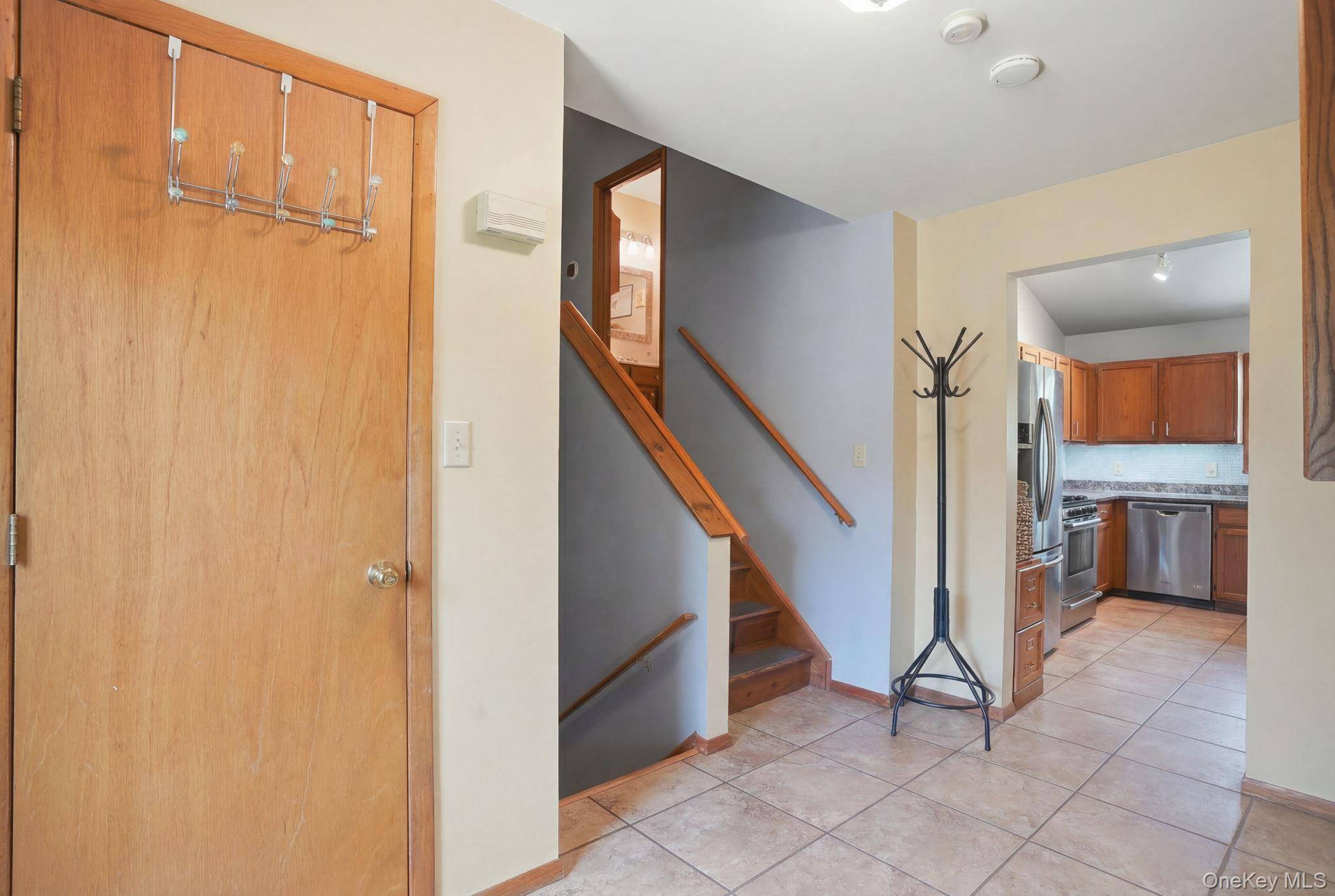 163 Van Keuren AVE, Pine Bush, NY 12566