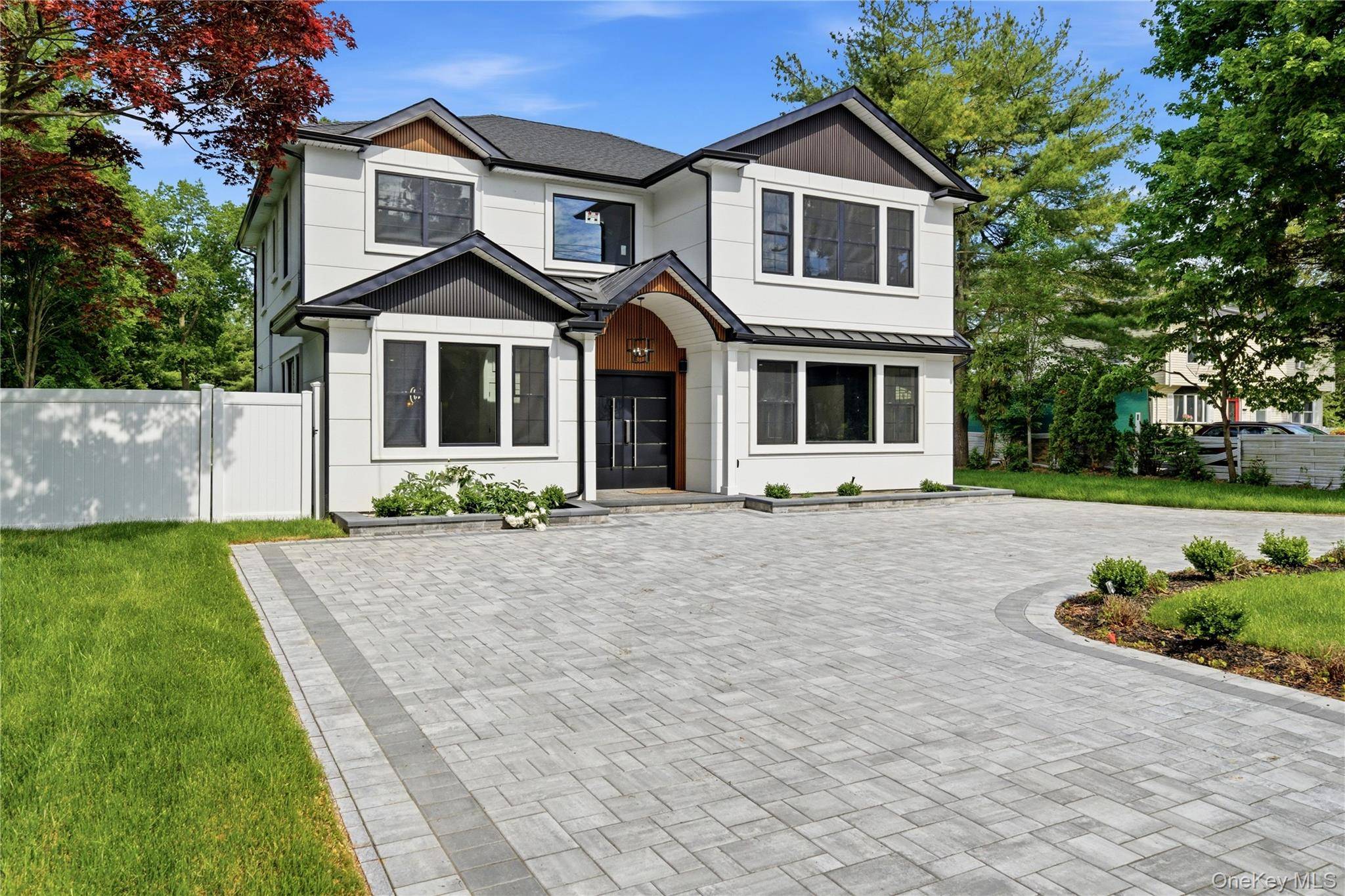 1130 Carlls Straight PATH, Dix Hills, NY 11746