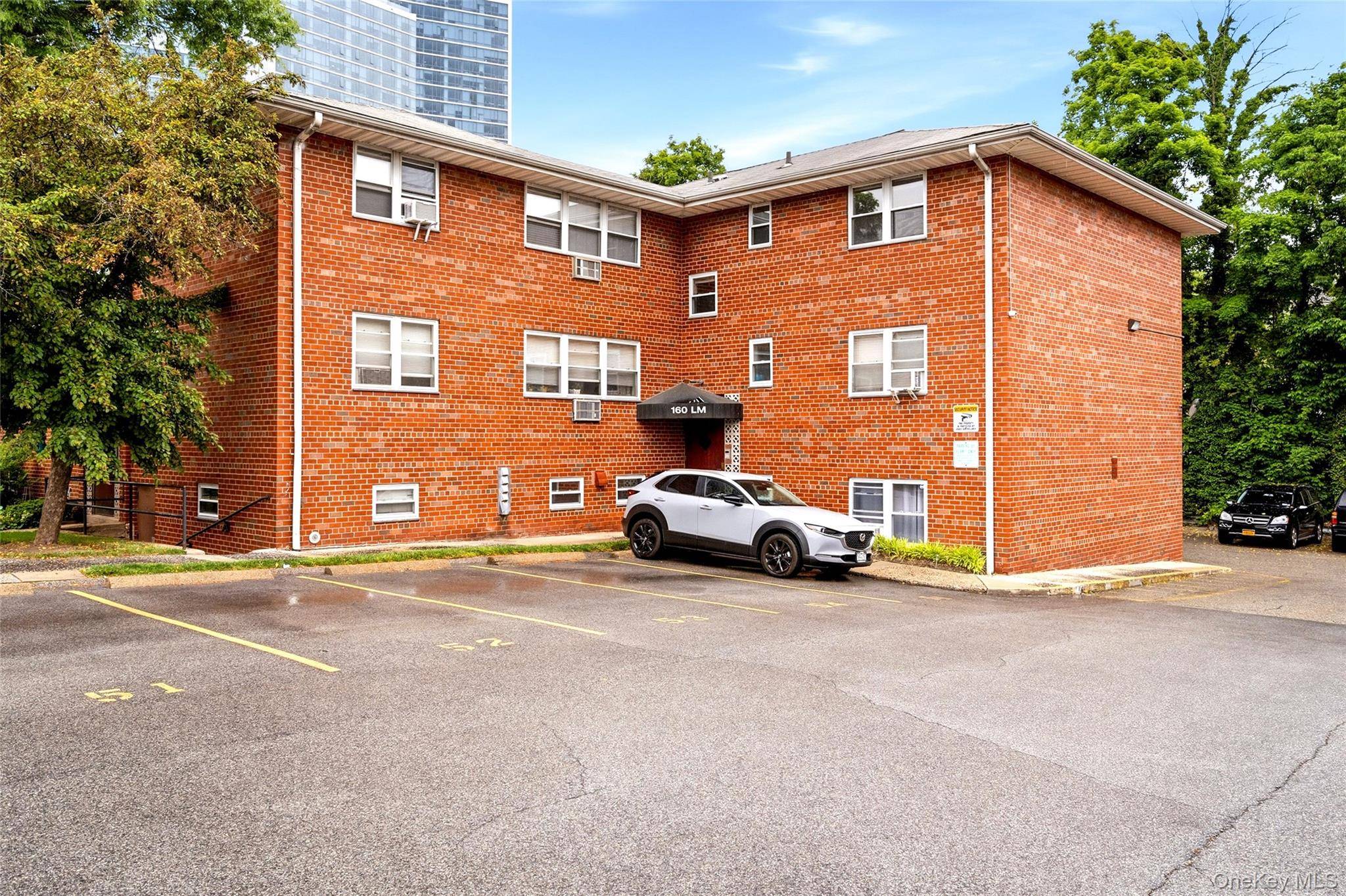 160 Centre AVE #3M, New Rochelle, NY 10805