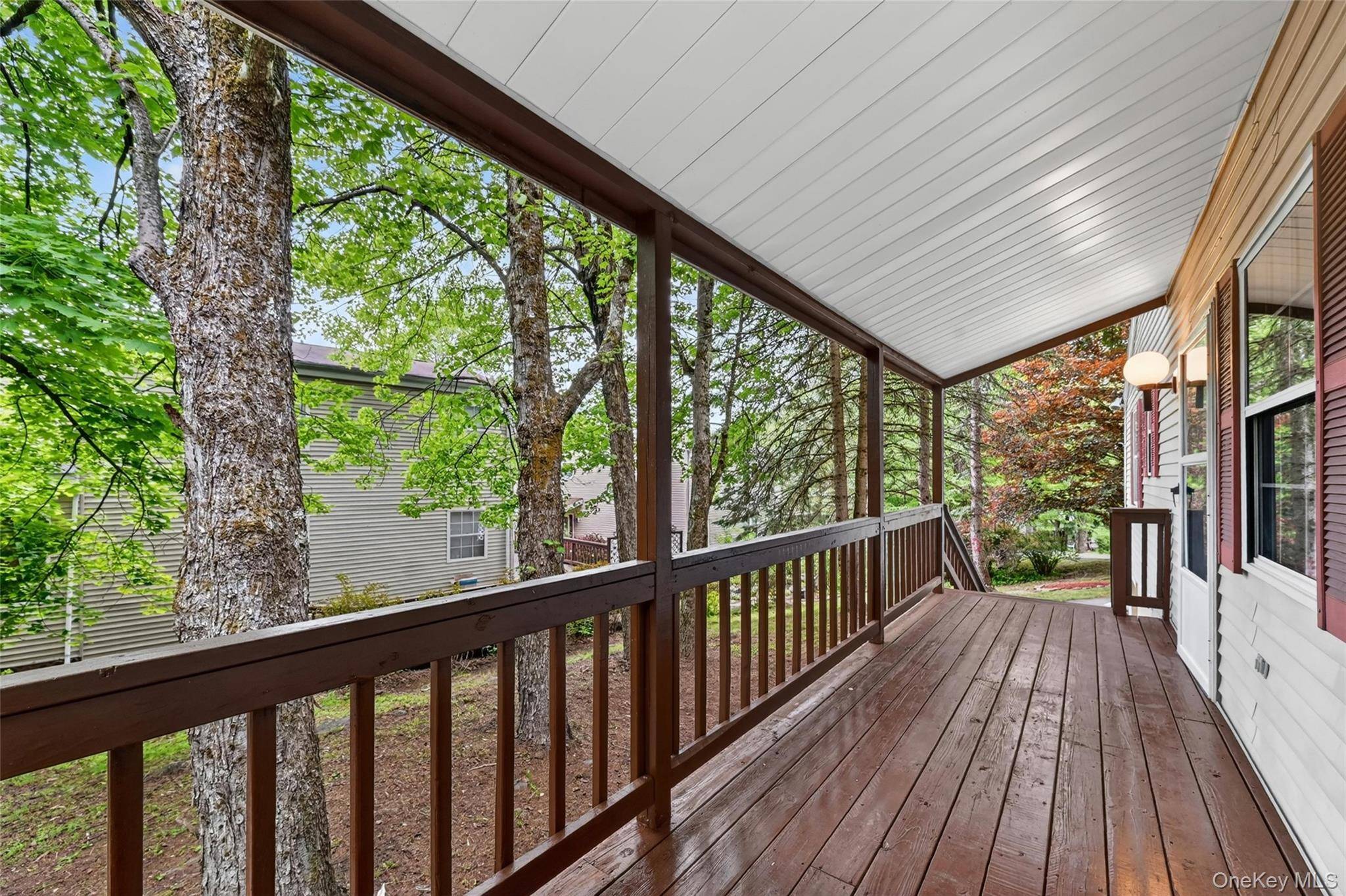 6 Summit PL, Monticello, NY 12701