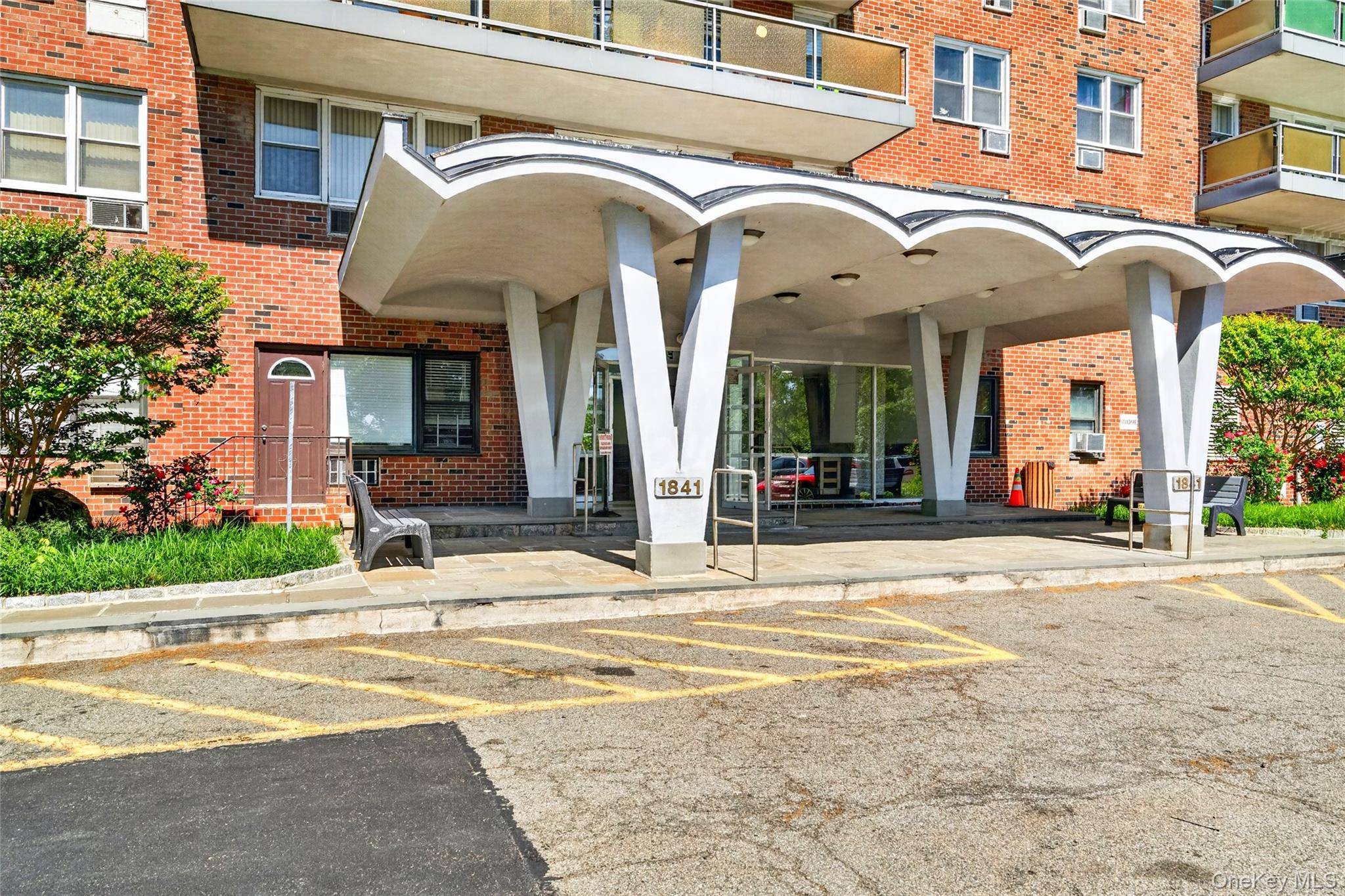 1841 Central Park AVE #18A, Yonkers, NY 10710