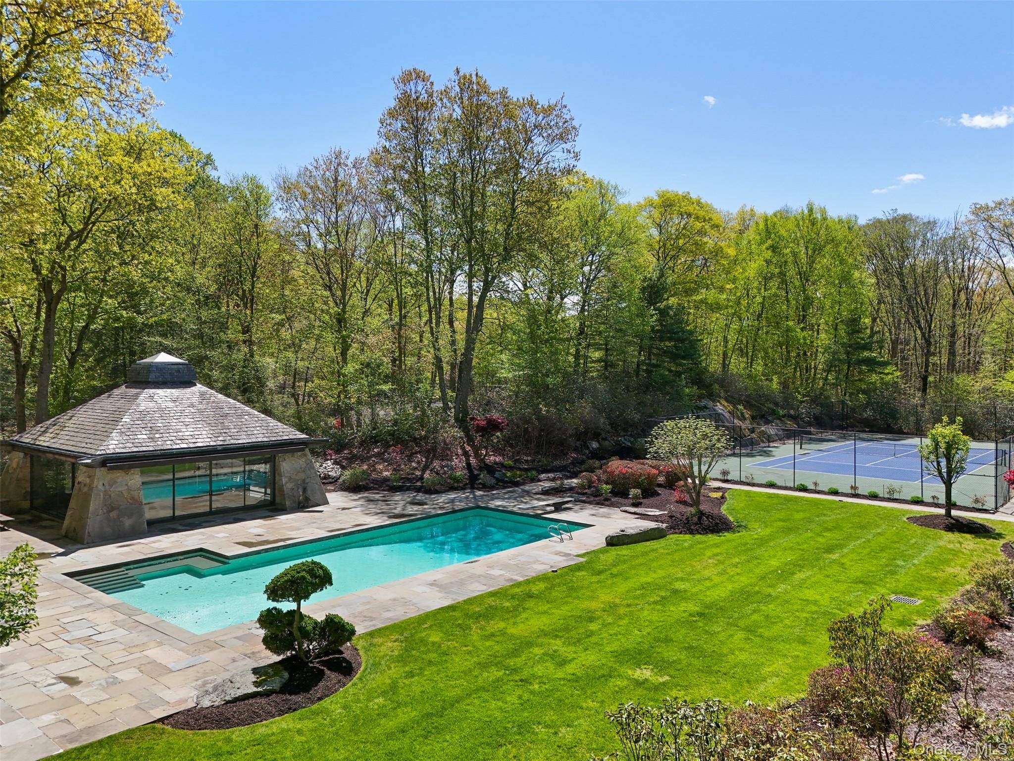 164 Eastwoods RD, Pound Ridge, NY 10576