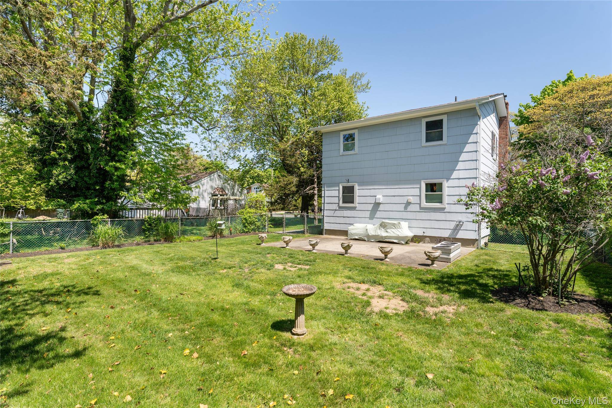 22 W End AVE, East Quogue, NY 11942