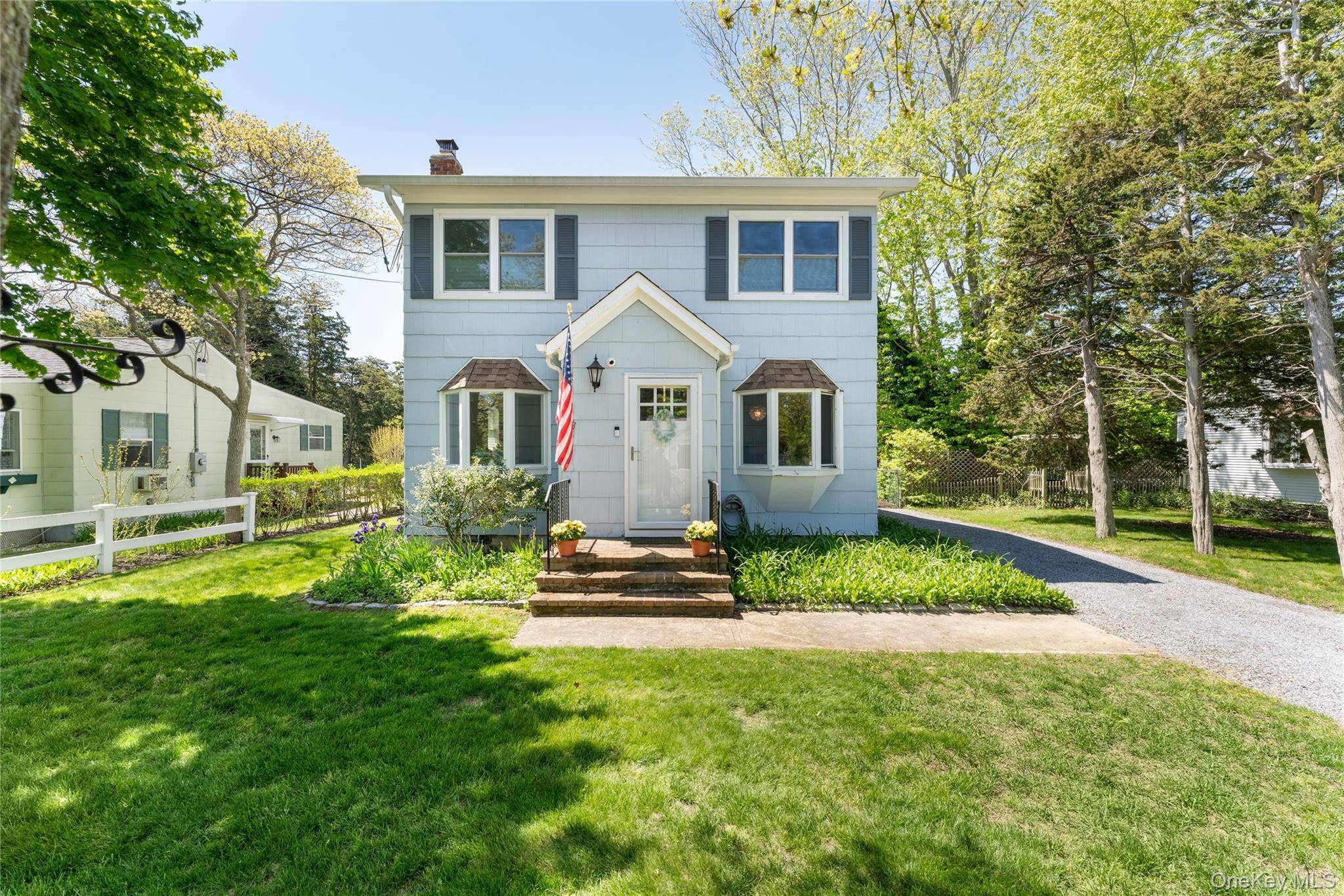 22 W End AVE, East Quogue, NY 11942