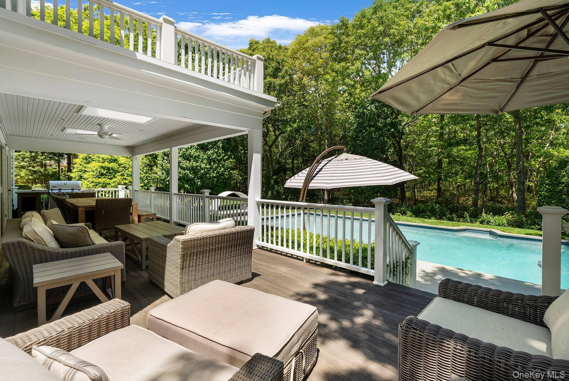6 Woodruff LN, Bridgehampton, NY 11932