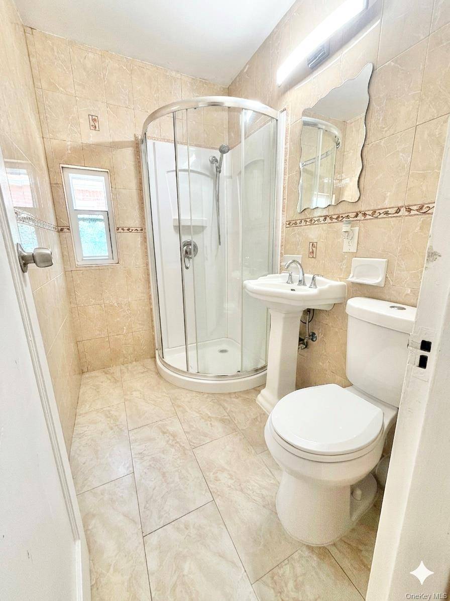 22723 109th AVE, Queens Village, NY 11429