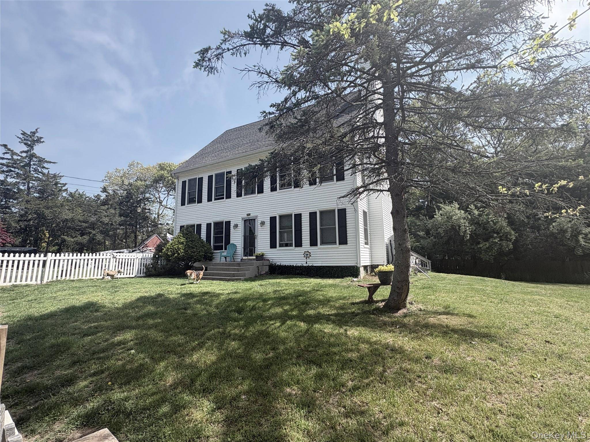 533, 531, 529 Montauk HWY, Westhampton Beach, NY 11978