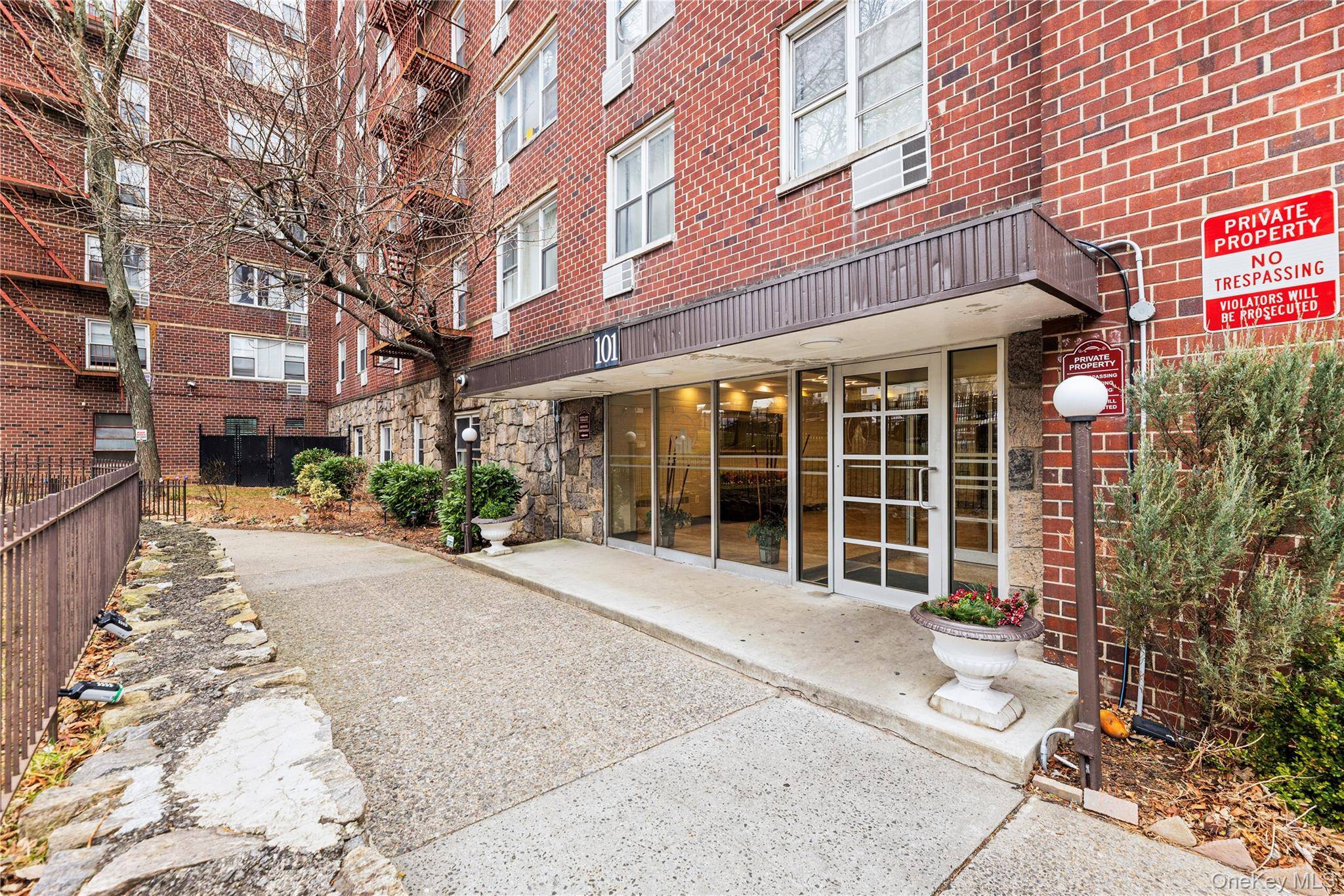 101 Highland AVE #4R, Yonkers, NY 10705