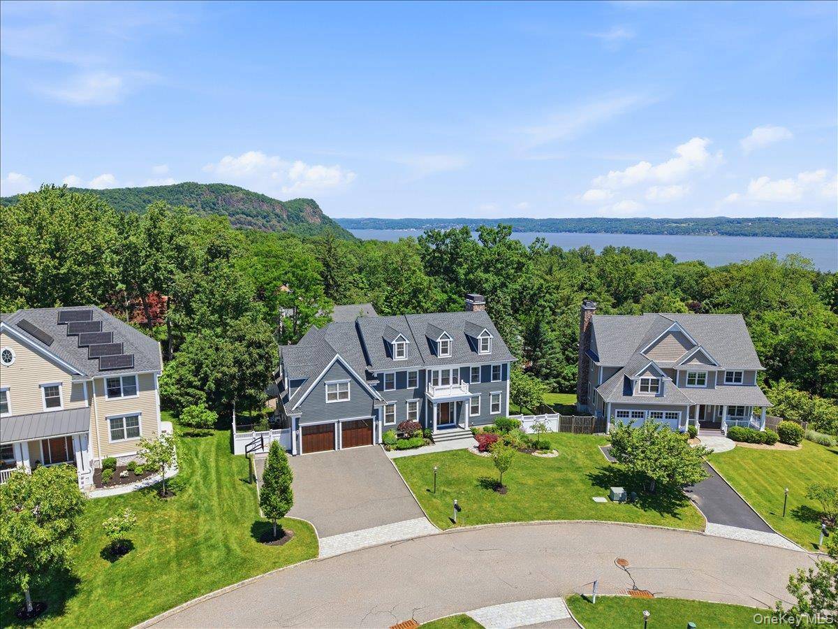 17 Riverton DR, Nyack, NY 10960