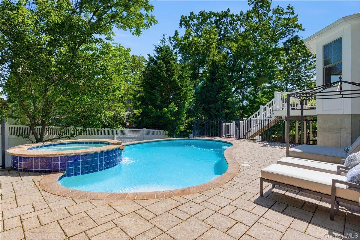 17 Riverton DR, Nyack, NY 10960