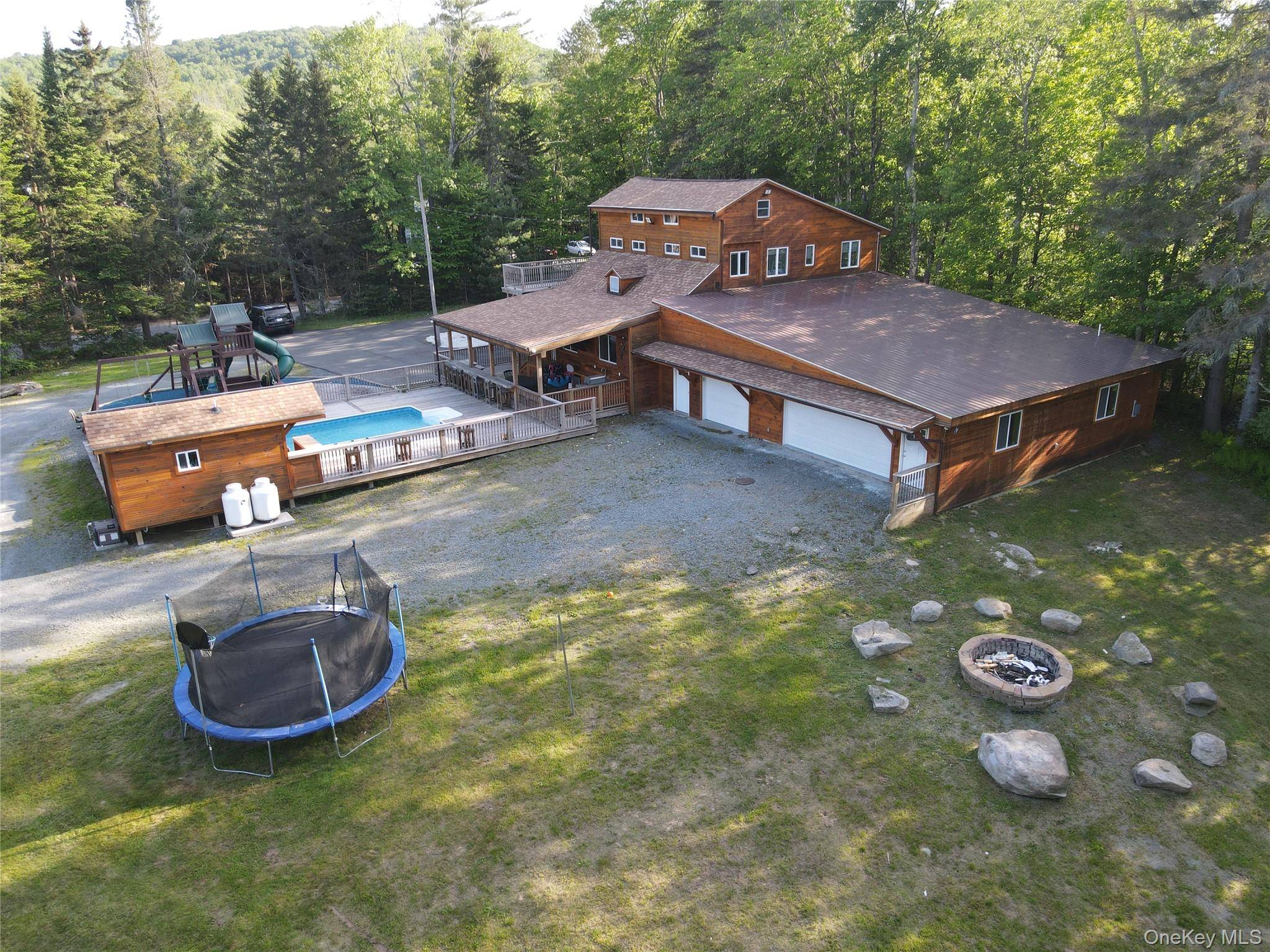 84 Mongaup RD, Hurleyville, NY 12747