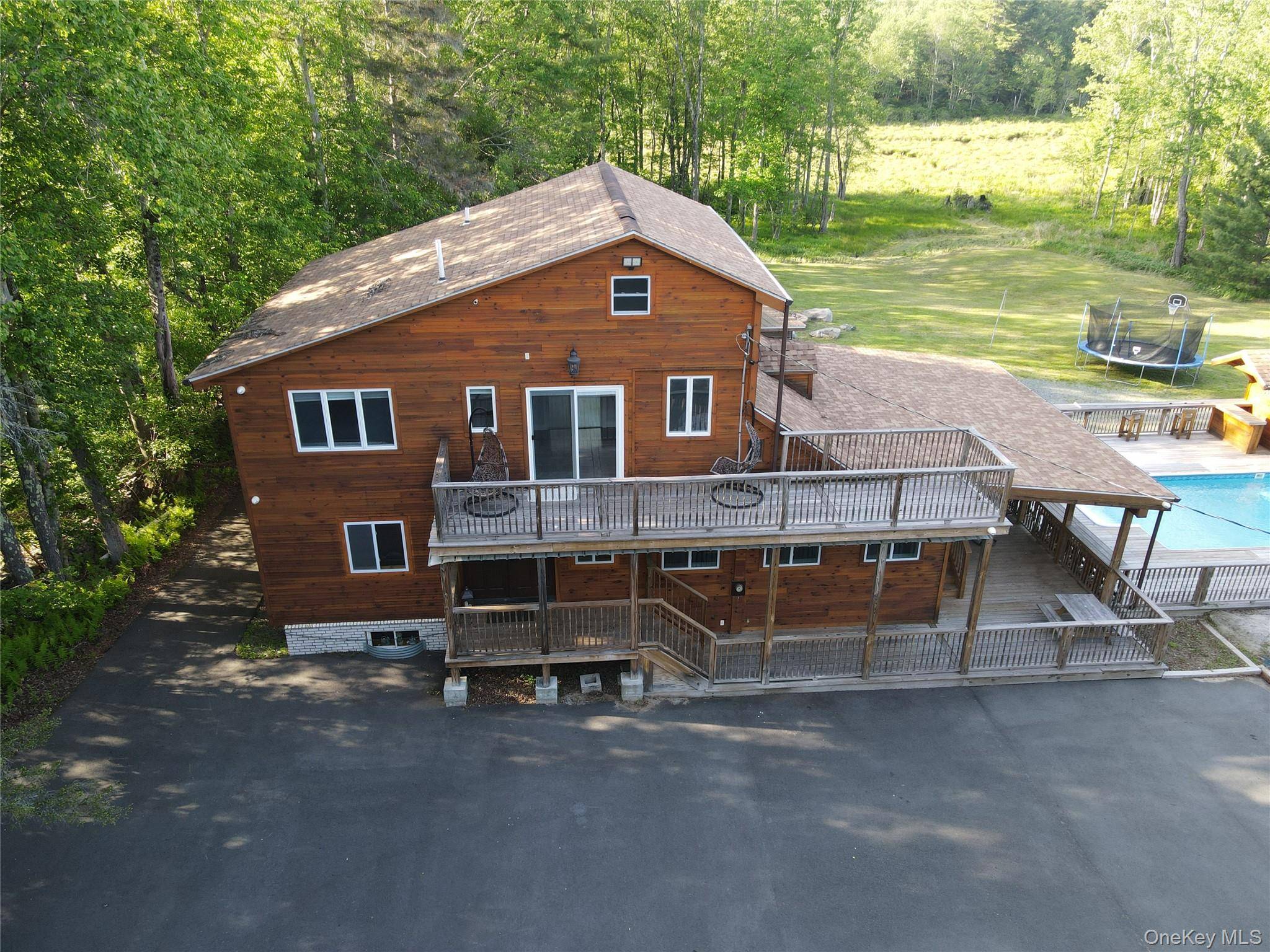 84 Mongaup RD, Hurleyville, NY 12747