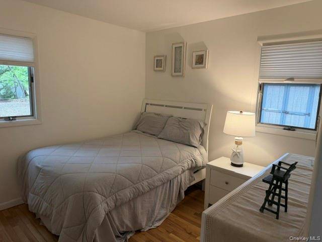 126 Lynn AVE #7, Hampton Bays, NY 11946