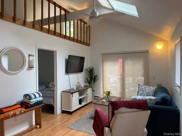126 Lynn AVE #7, Hampton Bays, NY 11946