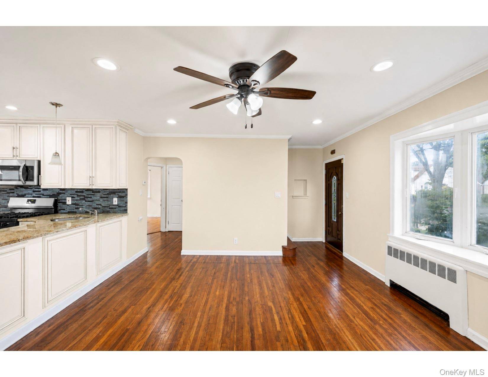 85 Todd RD, Valley Stream, NY 11580