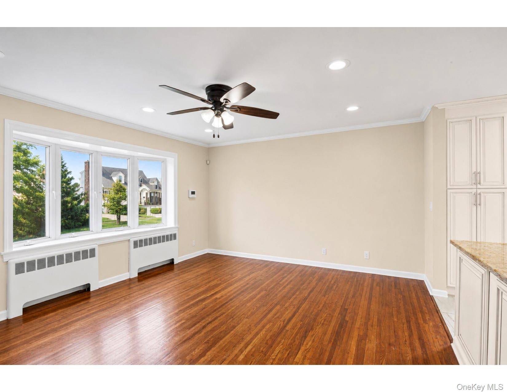 85 Todd RD, Valley Stream, NY 11580
