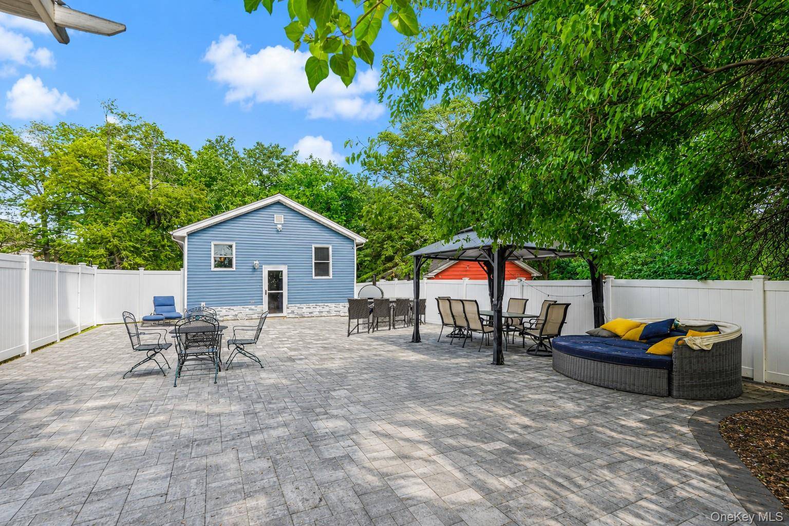 28 Weiner ST, Staten Island, NY 10309