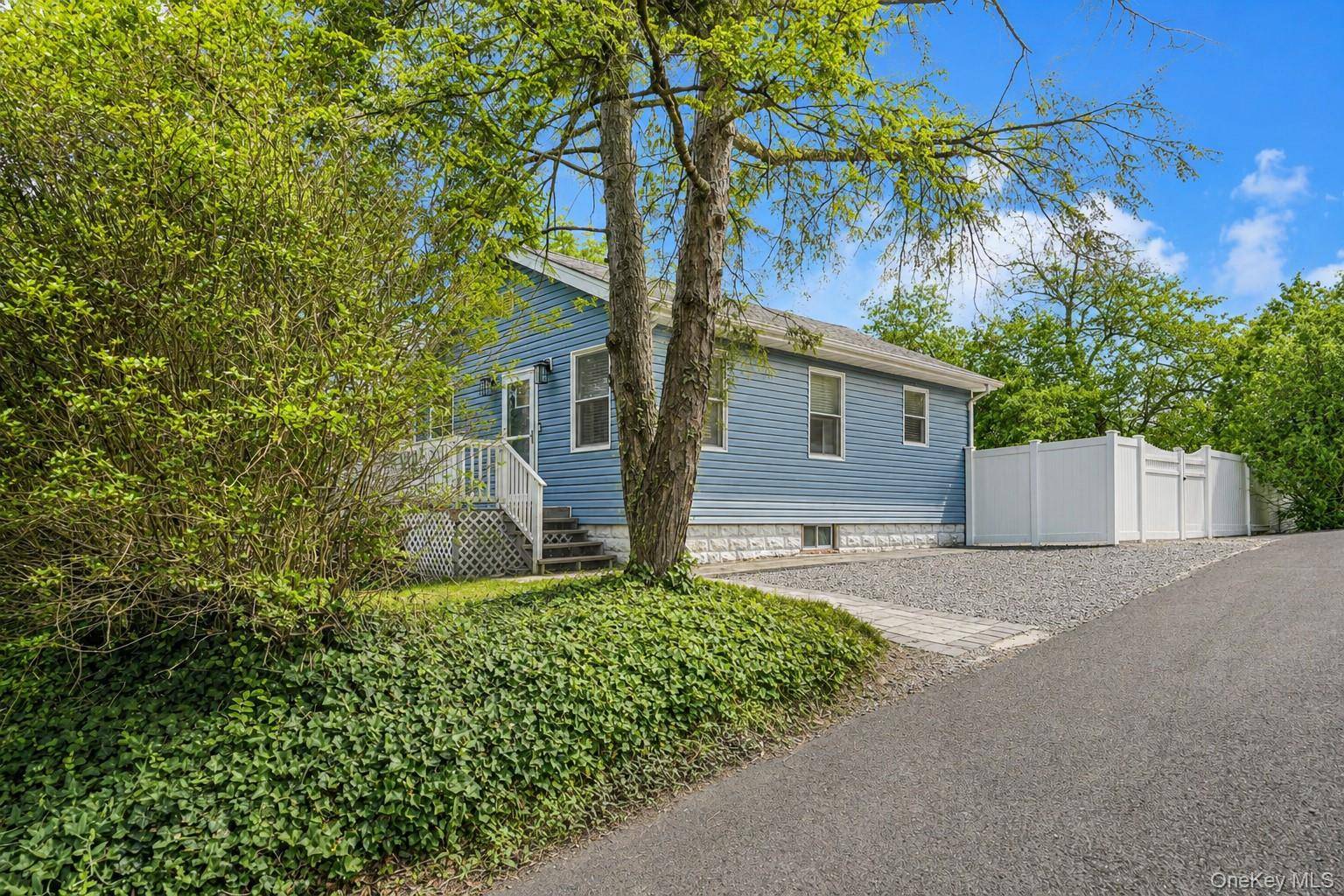 28 Weiner ST, Staten Island, NY 10309
