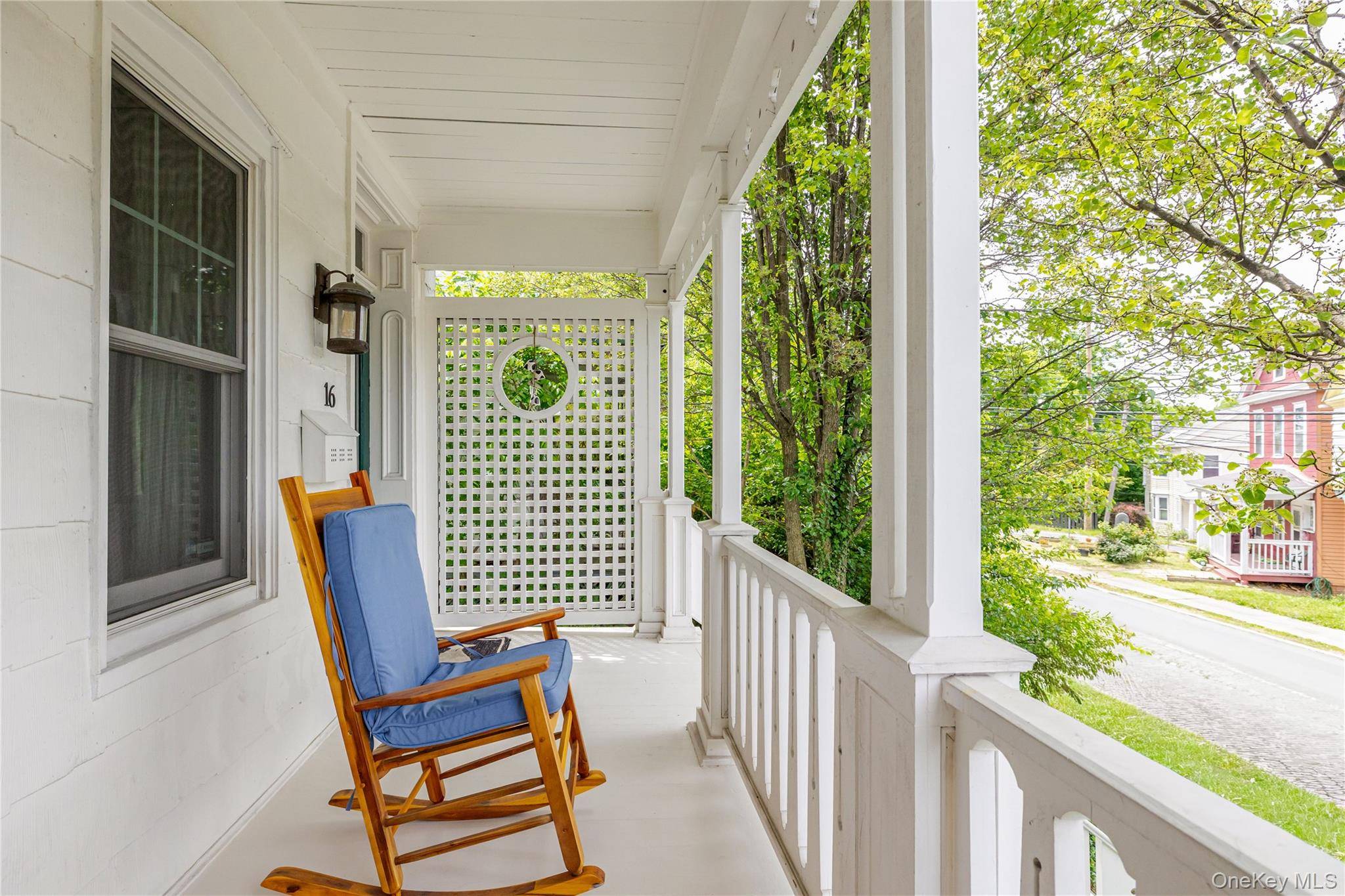 16 Worth AVE, Hudson, NY 12534