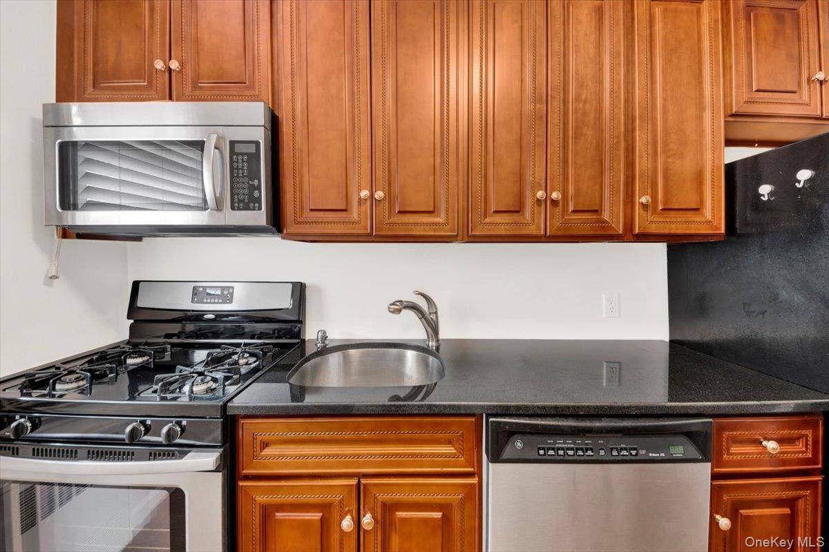 10 South #2F, Harrison, NY 10528