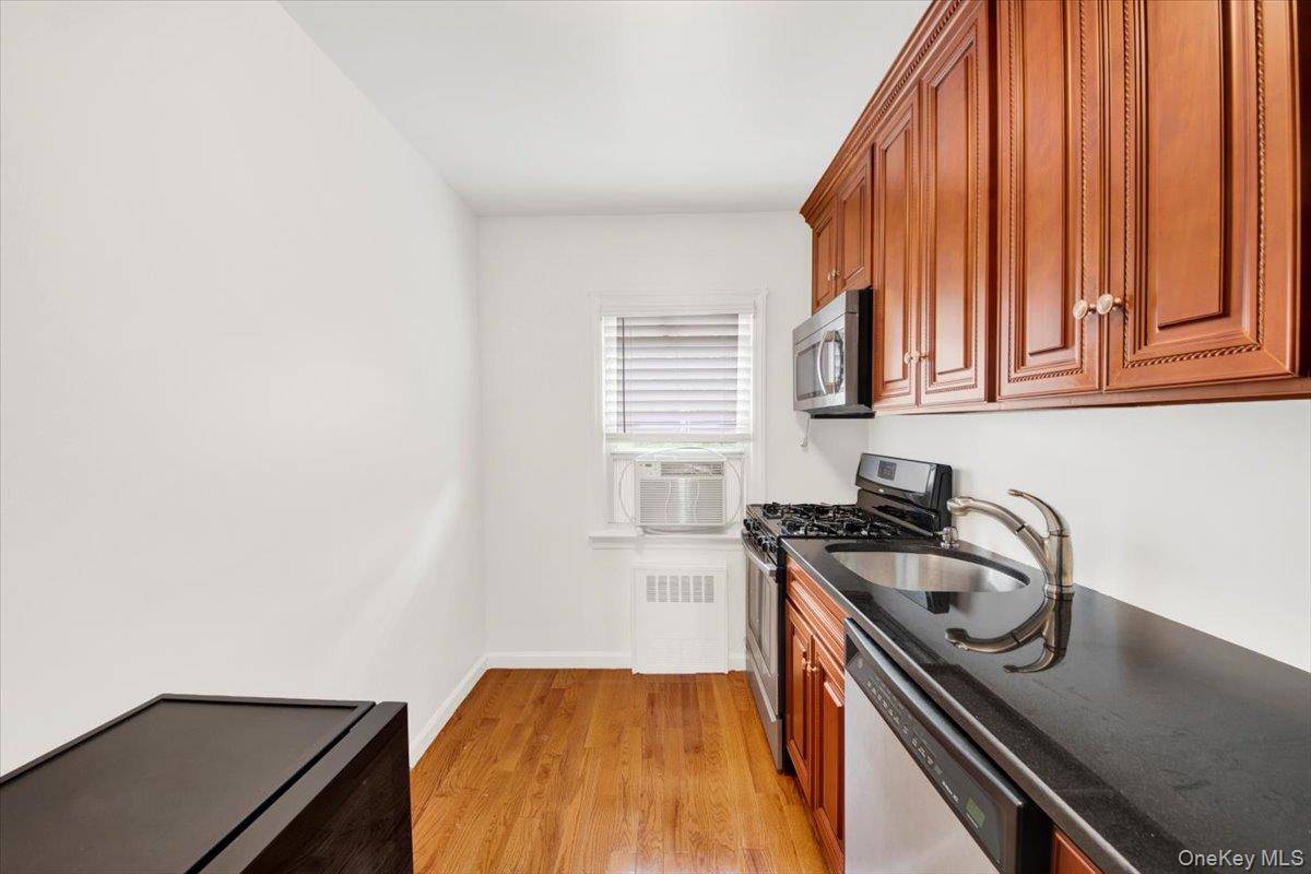 10 South #2F, Harrison, NY 10528