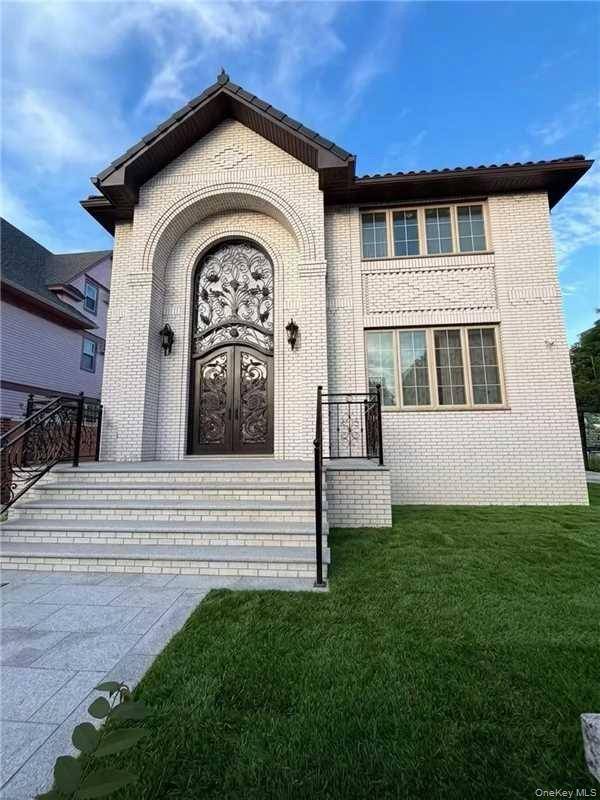 353 E 17th ST, Brooklyn, NY 11226