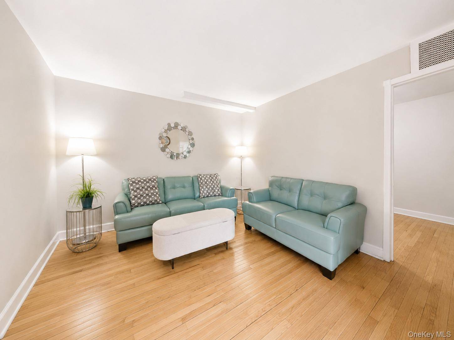 11 Bronx River RD #1M, Yonkers, NY 10704