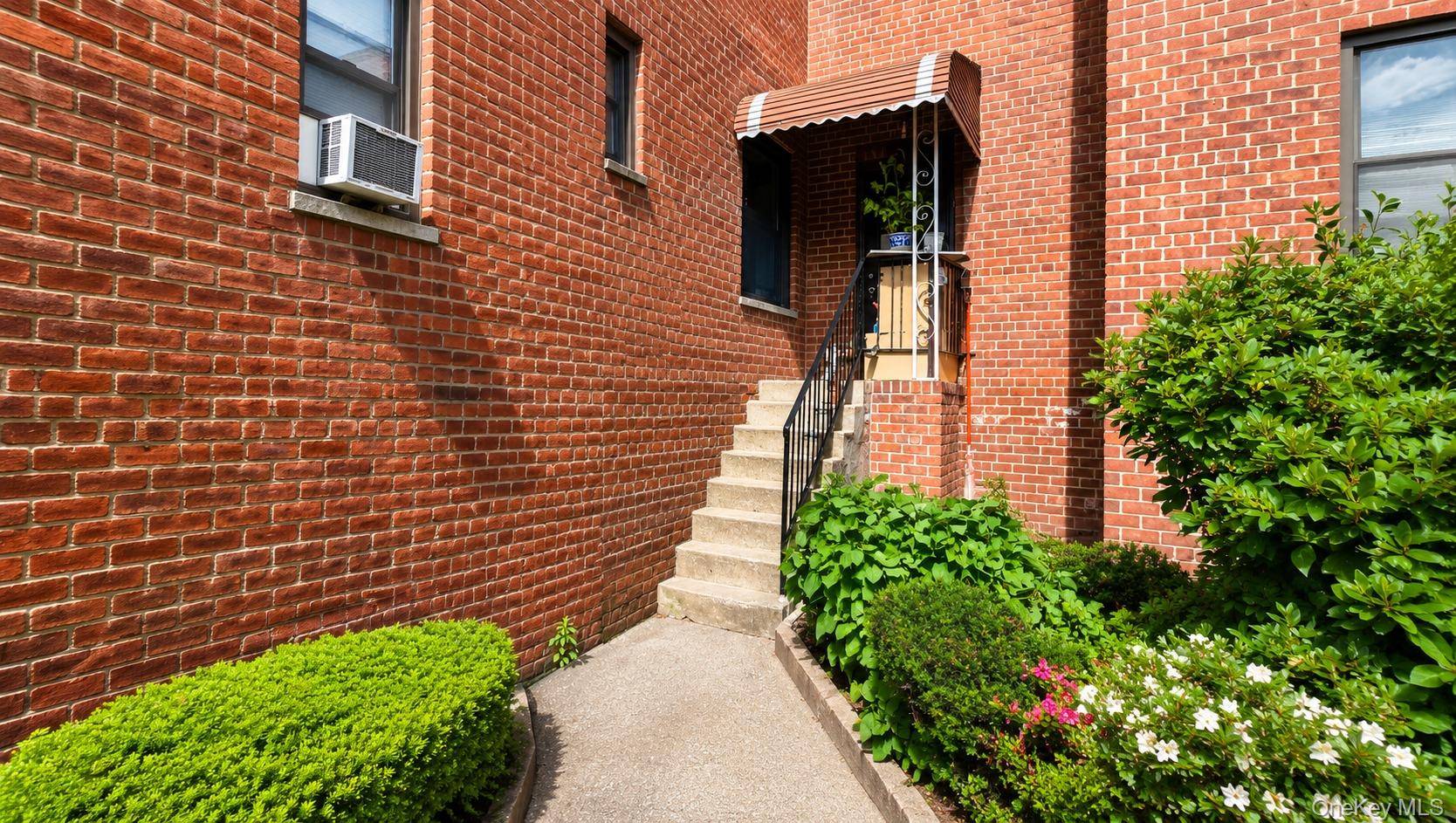11 Bronx River RD #1M, Yonkers, NY 10704