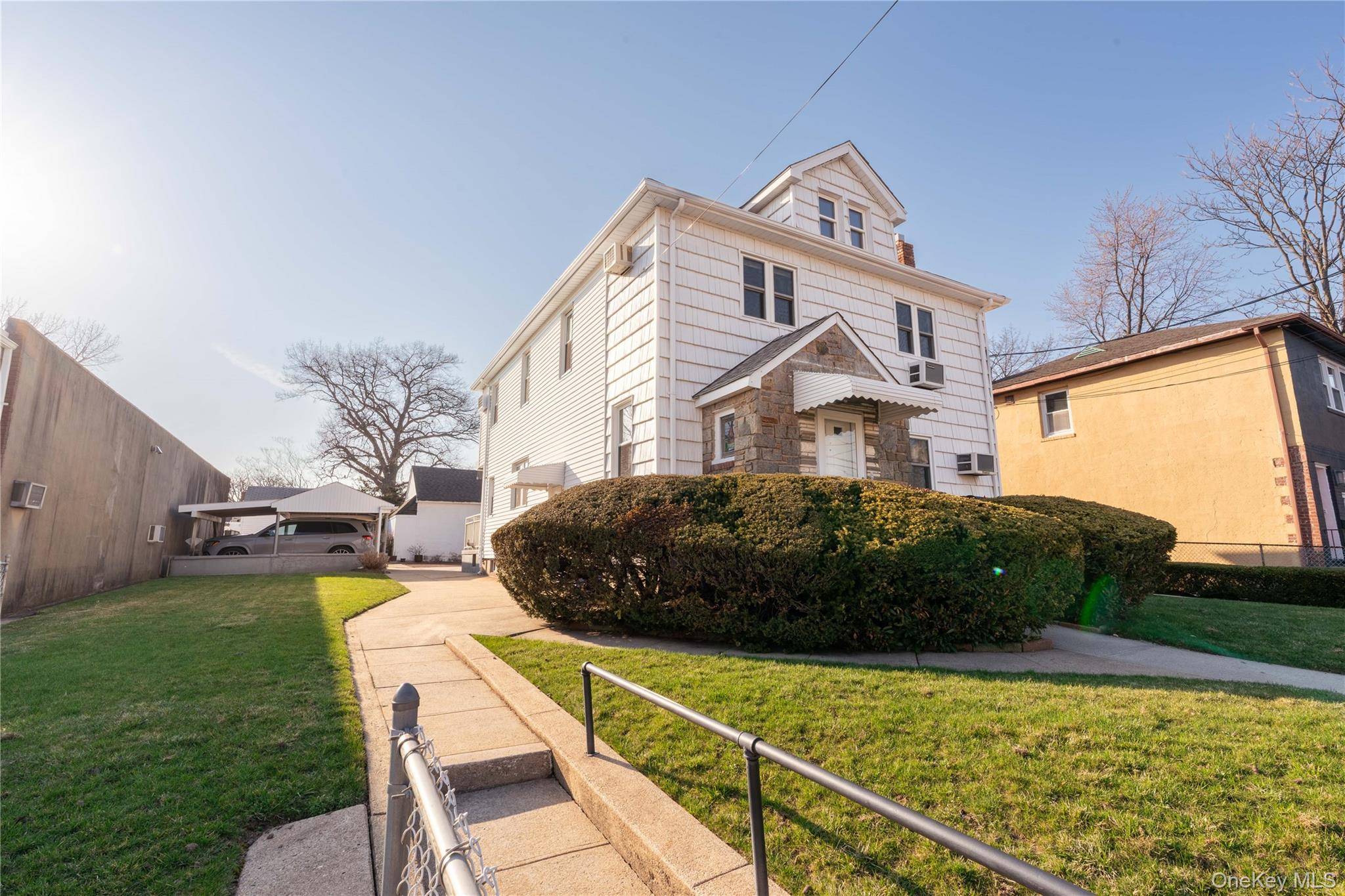50 S Long Beach RD, Rockville Centre, NY 11570