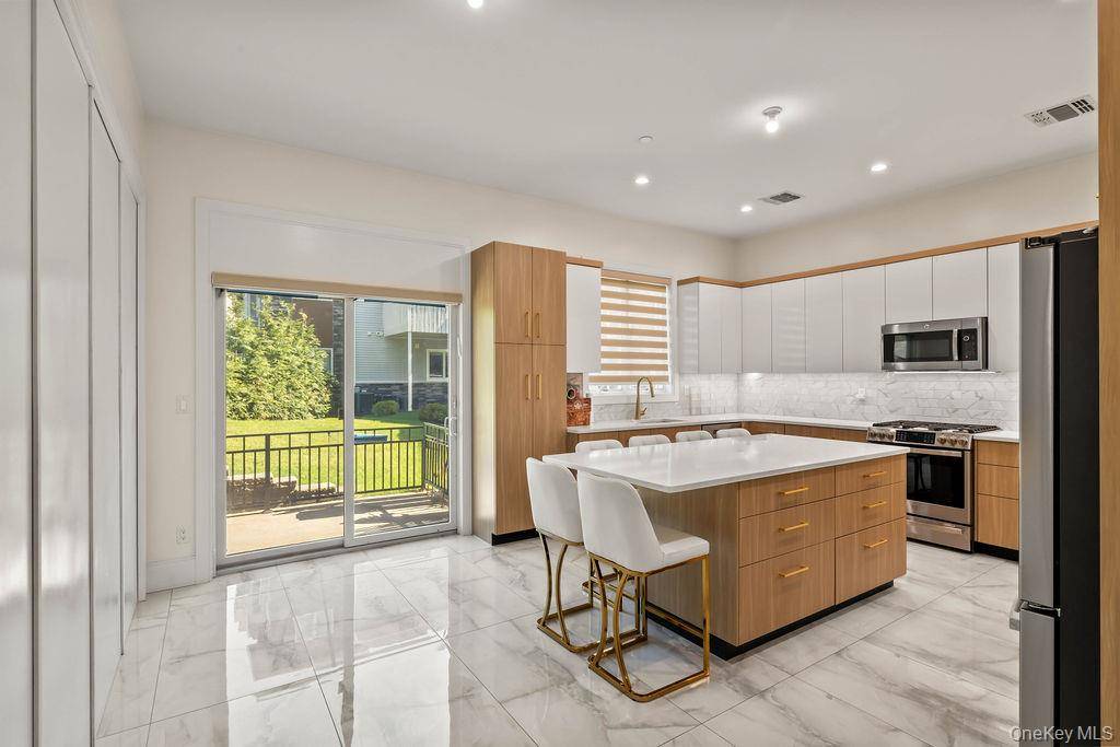 4103 Corner ST, Spring Valley, NY 10977