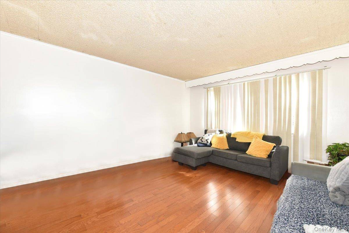 176-17 127th AVE, Jamaica, NY 11434