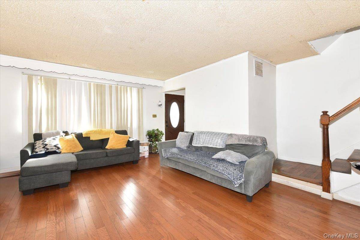 176-17 127th AVE, Jamaica, NY 11434