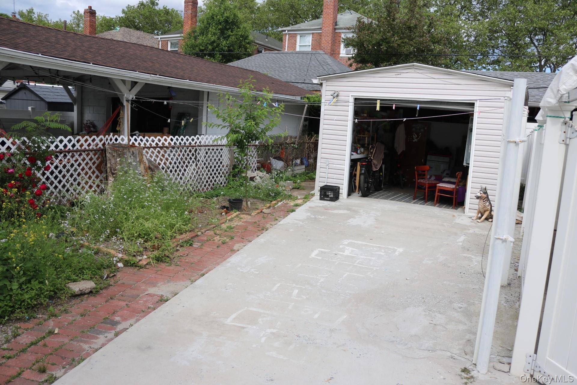 12927 135th PL, South Ozone Park, NY 11420
