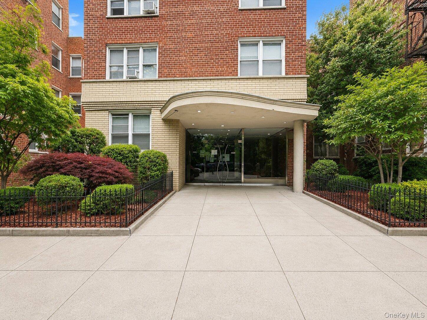 4295 Webster AVE #2D, Bronx, NY 10470