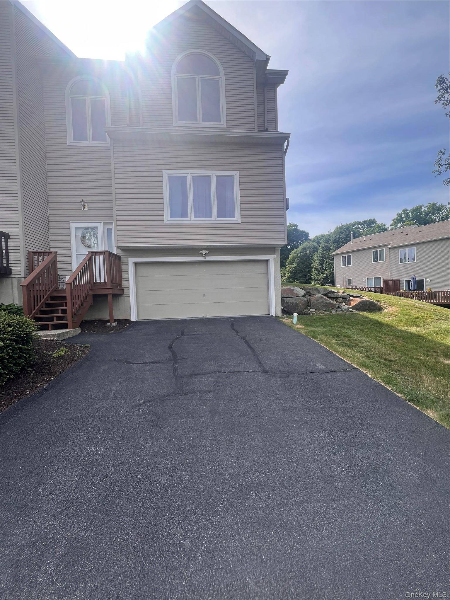 10 Rockridge DR, Highland Mills, NY 10930