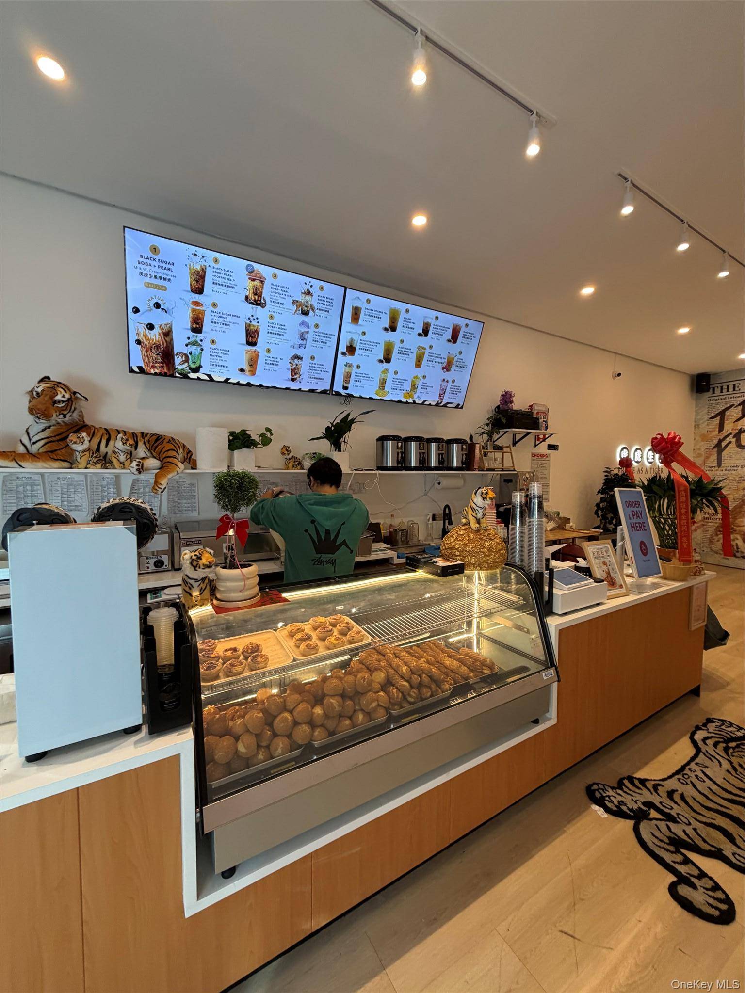 136 W 28th ST, New York (manhattan), NY 10001