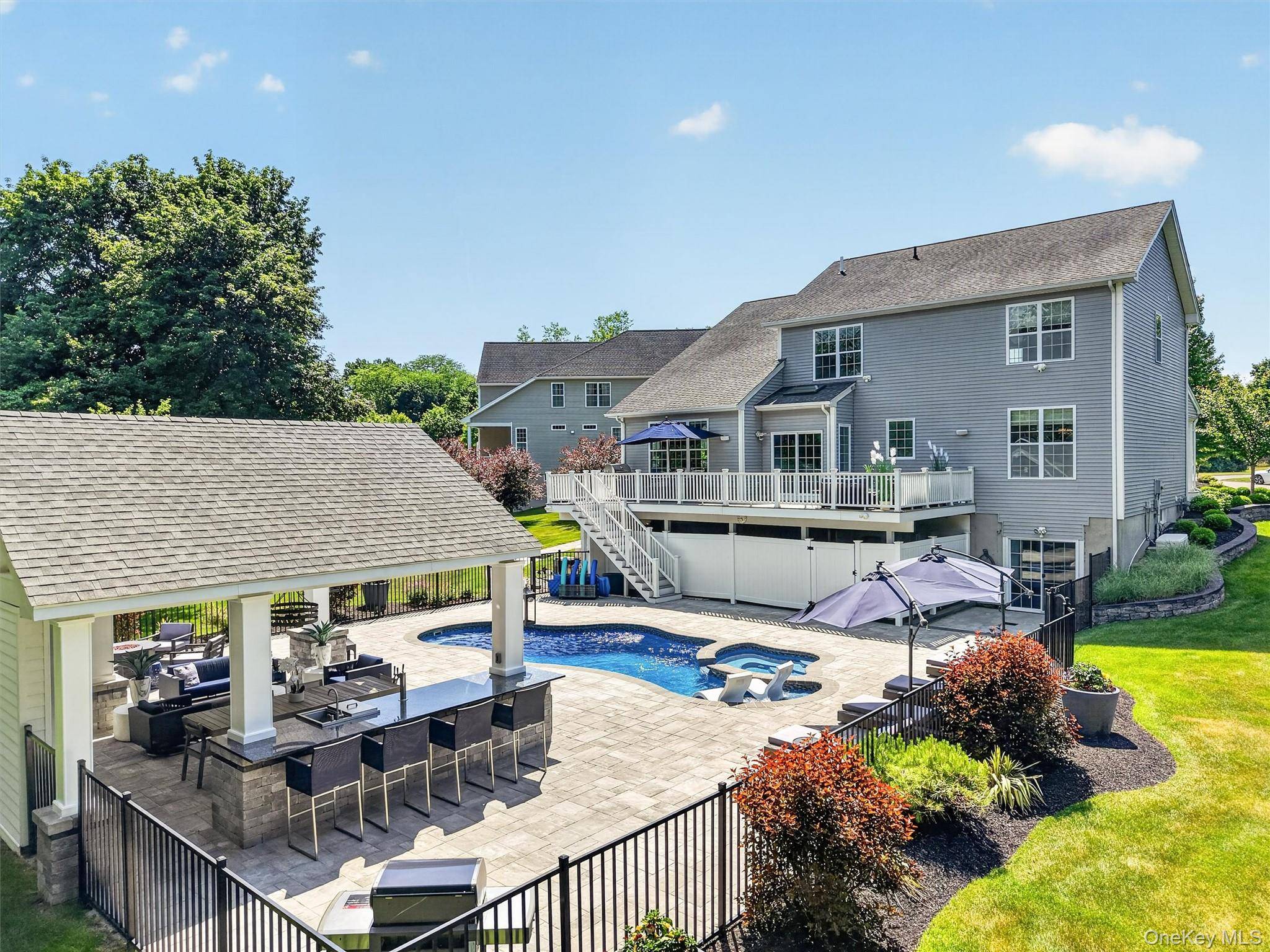 10 Sandlewood CIR, Hopewell Junction, NY 12533