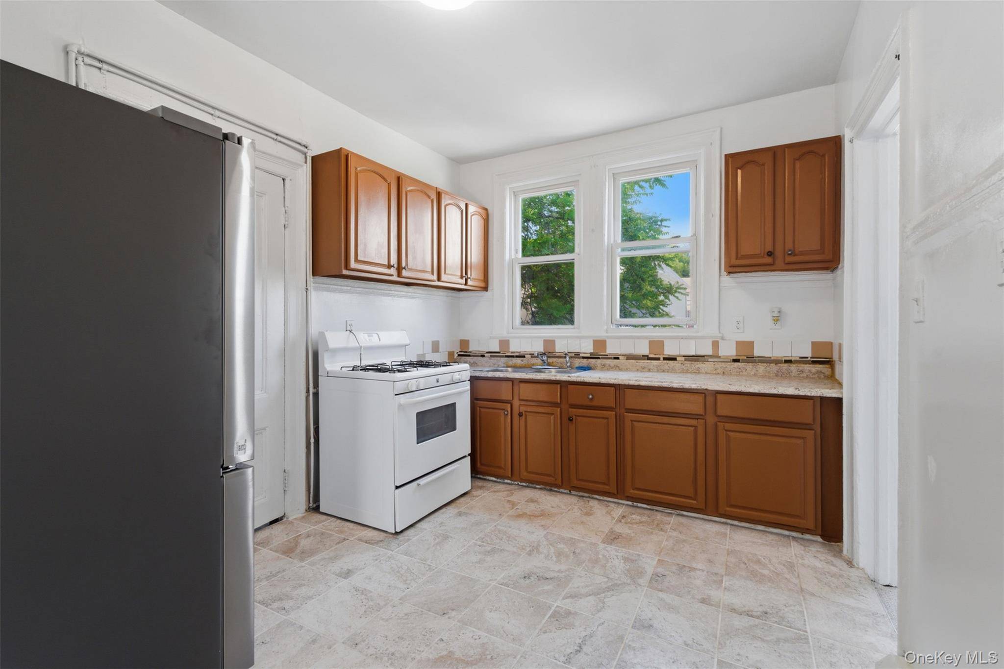 110 S 13th AVE, Mount Vernon, NY 10550